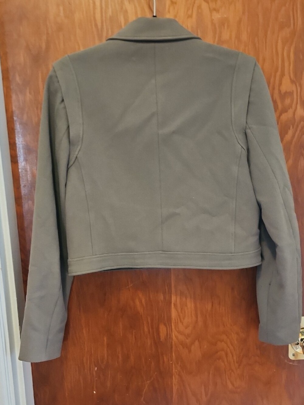 Tahari Olive Cropped Notch-Lapel Blazer - Picture 3 of 3